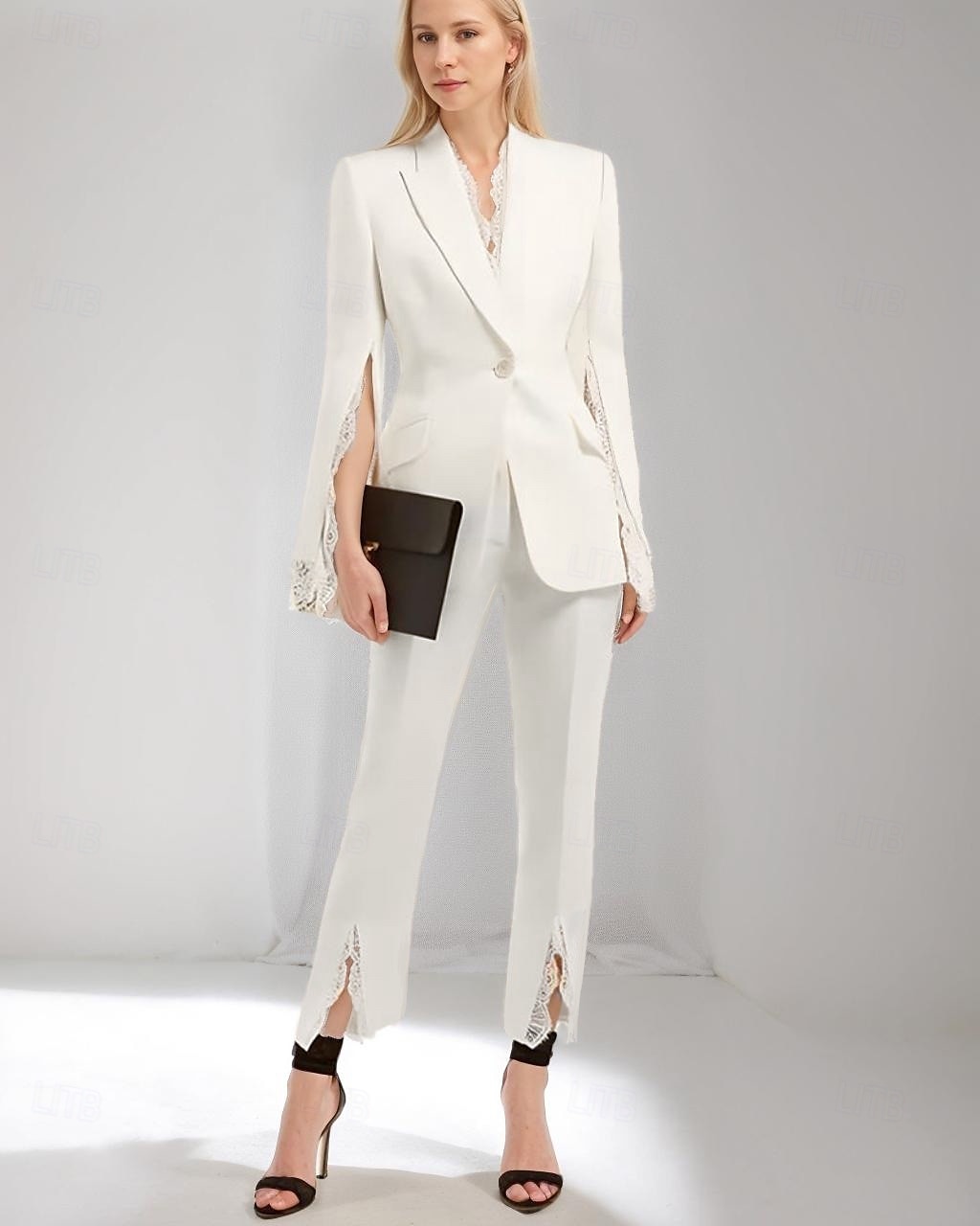 Combinaison ivoire  ensemble de pantalon pour mère de la mariée ensemble blazer élégant vintage simple décolleté V col longueur cheville en crêpe à manches longues avec fente et bord scallopé en de 2025 ? $199.99 –P1