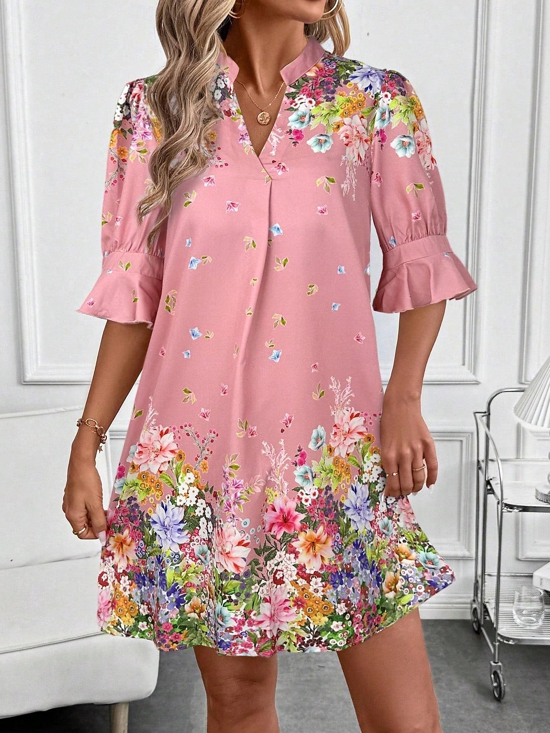 Per donna Mini Abito Abito a trapezio Vacanza Casual Boho All'aperto Uscire Spiaggia Vestibilità standard Floreale Grafico Manica Corta Scollo a V Bianco Rosa Blu Verde Estate Primavera del 2025 a $29.99 –P3
