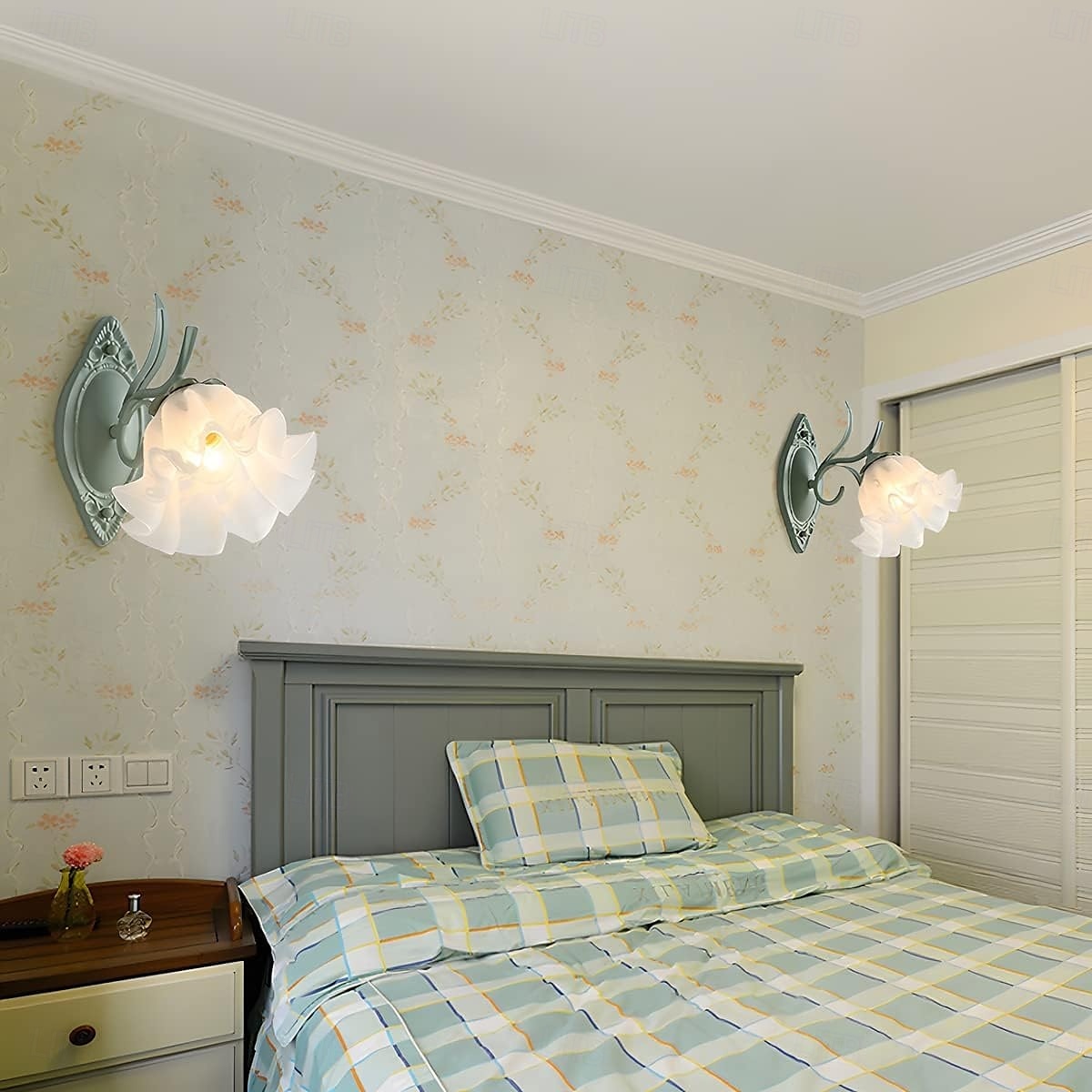 Applique da parete moderna nordica verde, graziosa, in ceramica bianca, a forma di fiore, in vetro, stile rustico, per comodino, camera da letto per bambini, veranda, soggiorno, hotel. del 2025 a $66.99 –P4