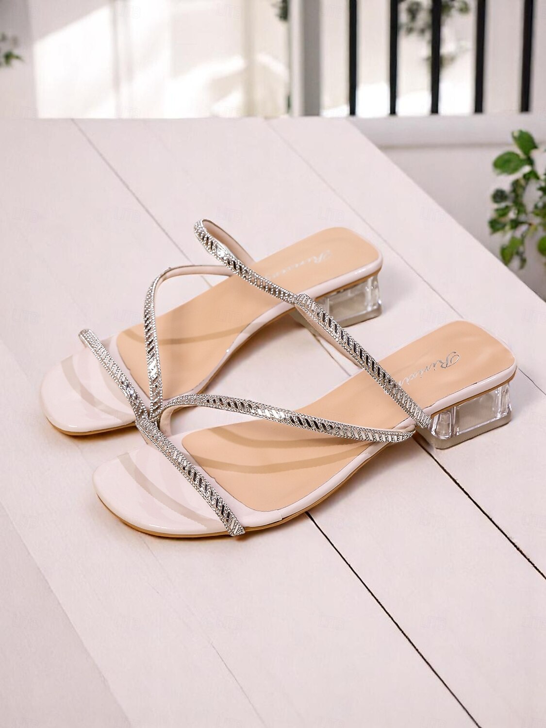Sandales à lanières et strass pour femmes - Chaussures à enfiler transparentes à talon bas et bout ouvert pour adultes, rendez-vous quotidien &sorties d'été de 2025 ? $26.99 –P1