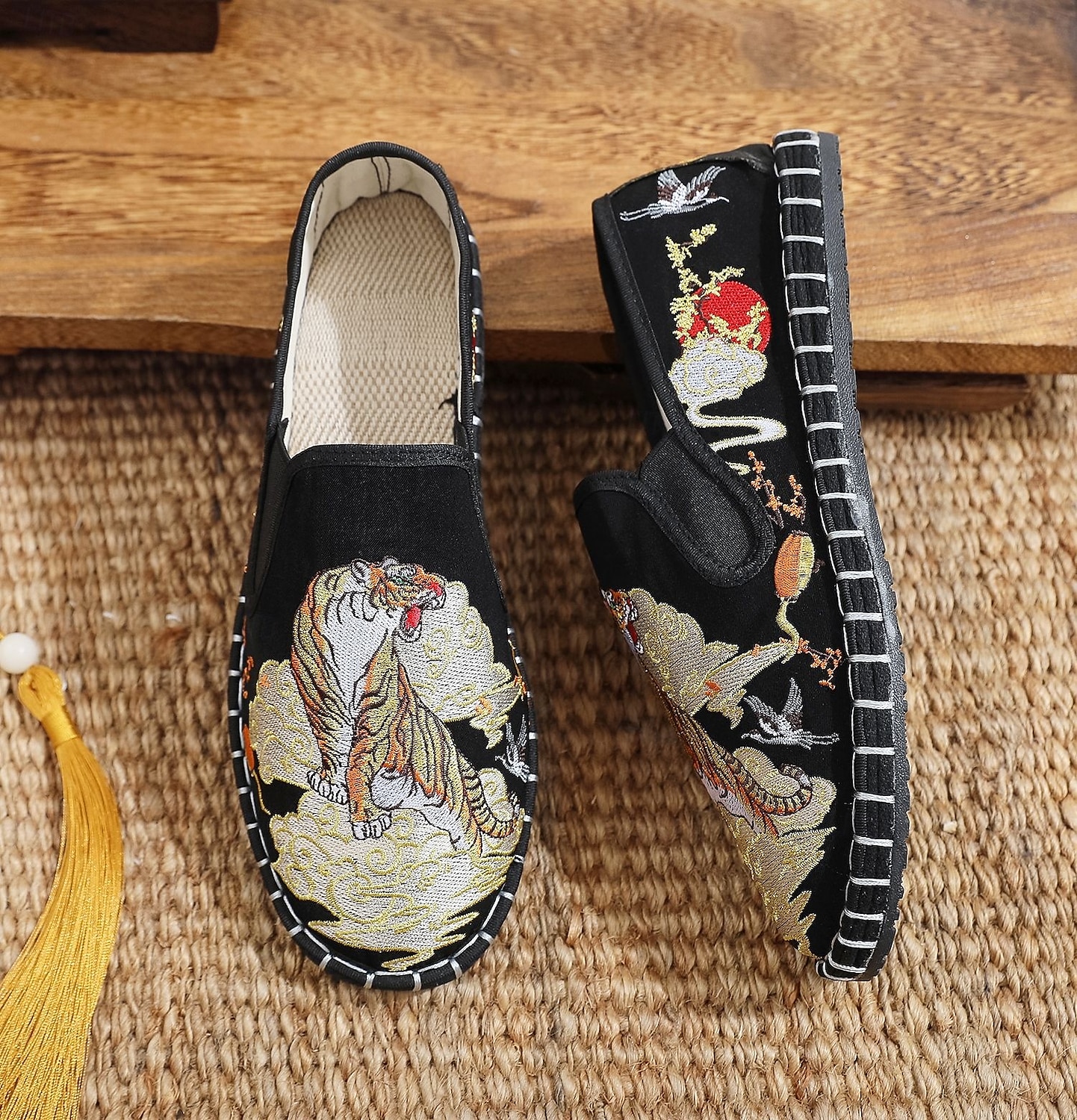 Pánské bílé espadrilky nazouvací boty s uměleckou výšivkou - stylová obuv s jedinečným tygřím designem 2025 - $42.99 –P2