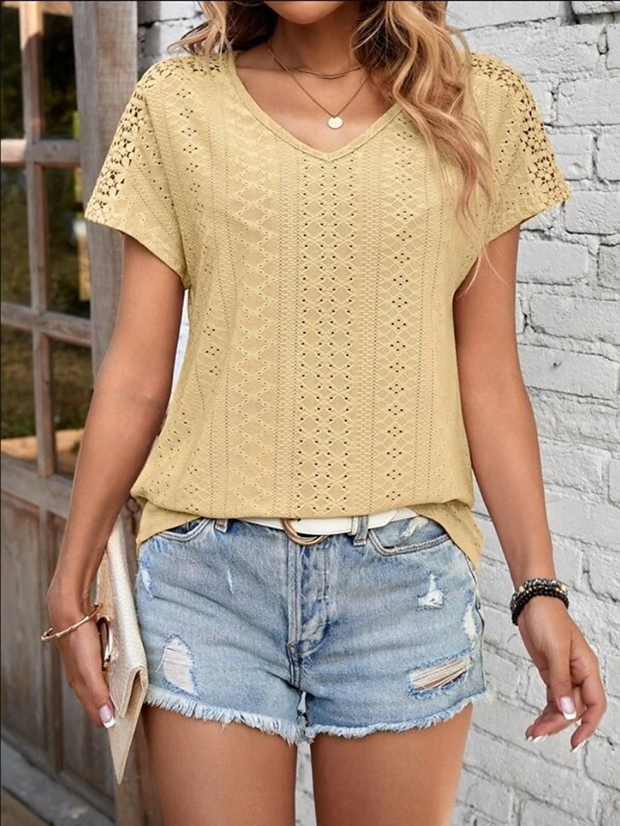 Femmes T-shirt Uni Mode Moderne Occasionnel Manche Courte Col en V Hauts Réguliers Quotidien Week-end Œillet Noir Blanche Jaune Rose Claire Été de 2025 ? $23.99 –P17