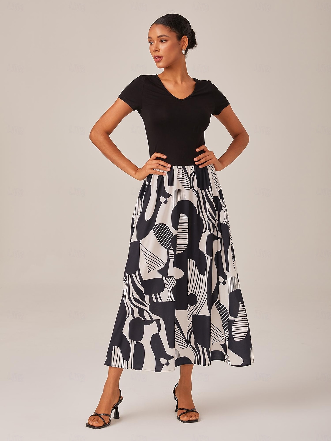 Abito lungo da donna in bianco e nero lavorato a maglia, patchwork, tessuto, stampa geometrica astratta, elegante, gonna a trapezio, svolazzante, elastico in vita, casual, da indossare tutti i giorni del 2025 a $61.99 –P2