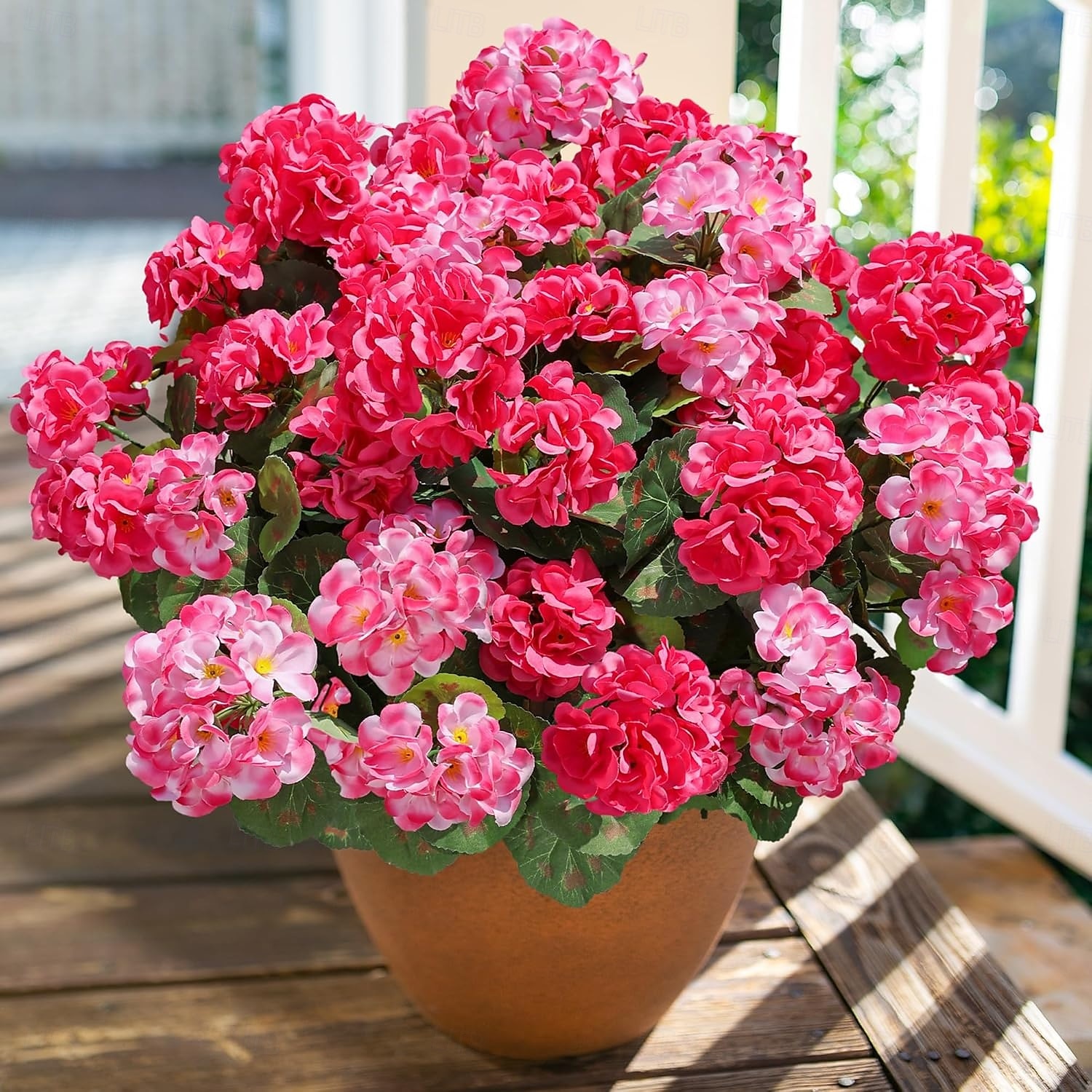 6 paquetes de flores artificiales de geranio para decoración al aire libre (maceta no incluida), flores de geranios de seda con aspecto resistente a los rayos UV, plantas artificiales reales para puerta de entrada, jardín, porche, jardinera, patio, balcón 2025 - $29.99 –P5