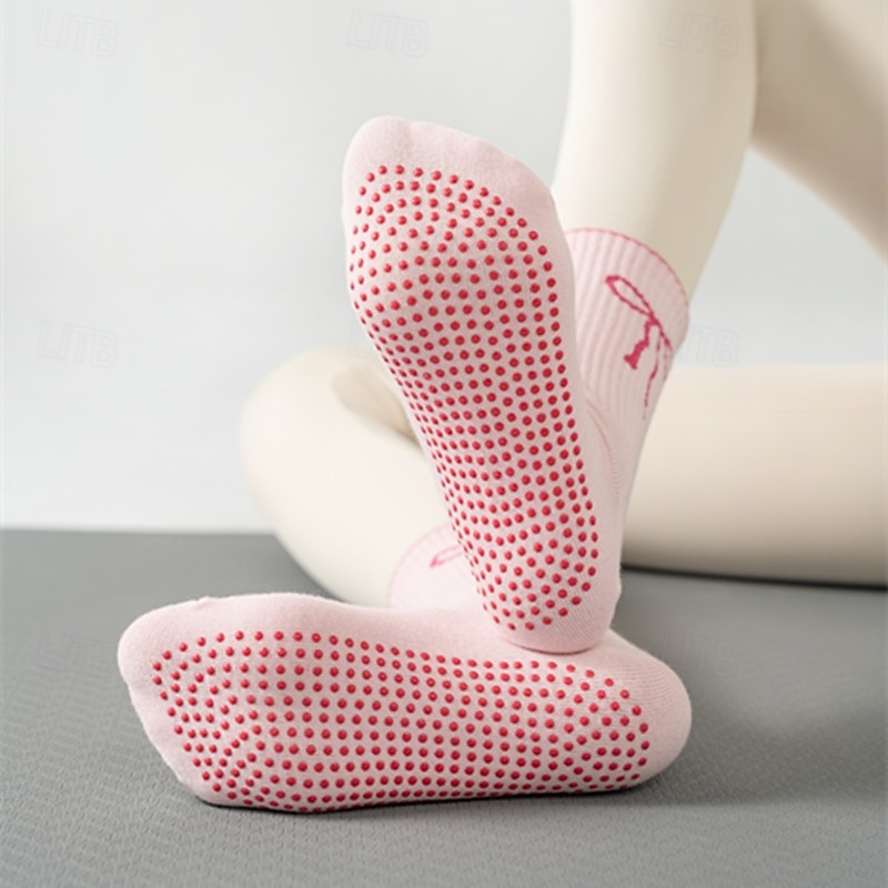 3 paria pitäviä pilates-sukkia naisille, liukumattomat jooga-urheilusukat, pitkät puuvillaiset liukumattomat sukat silikonipisteillä, hengittävät hiljaiset barre-sukat sisätiloissa käytettäväksi 2026 - $12.49 –P9