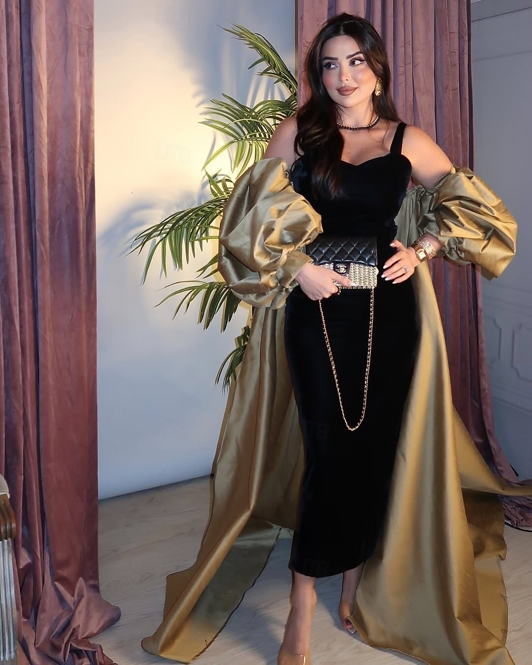 Robe de soirée élégante en colonne/silhouette ajustée robe formelle de mariage longue à partir du sol à manches longues col carré satin avec châle de 2025 ? $137.99 –P4