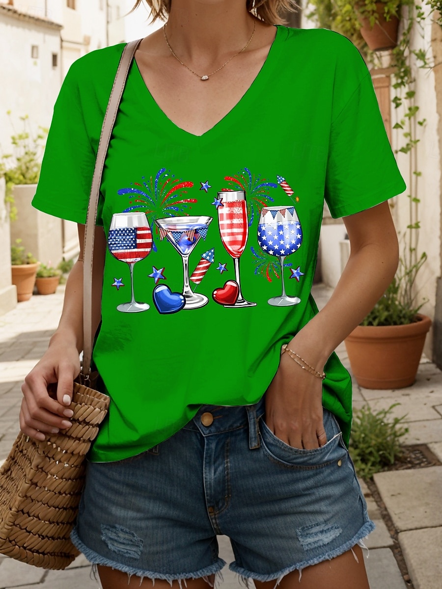 T-shirt patriote pour femmes graphique cœur étoile vintage élégant classique à manches courtes col en V tops réguliers quotidiens week-end imprimé noir blanc rouge bleu violet été printemps de 2025 ? $19.99 –P5