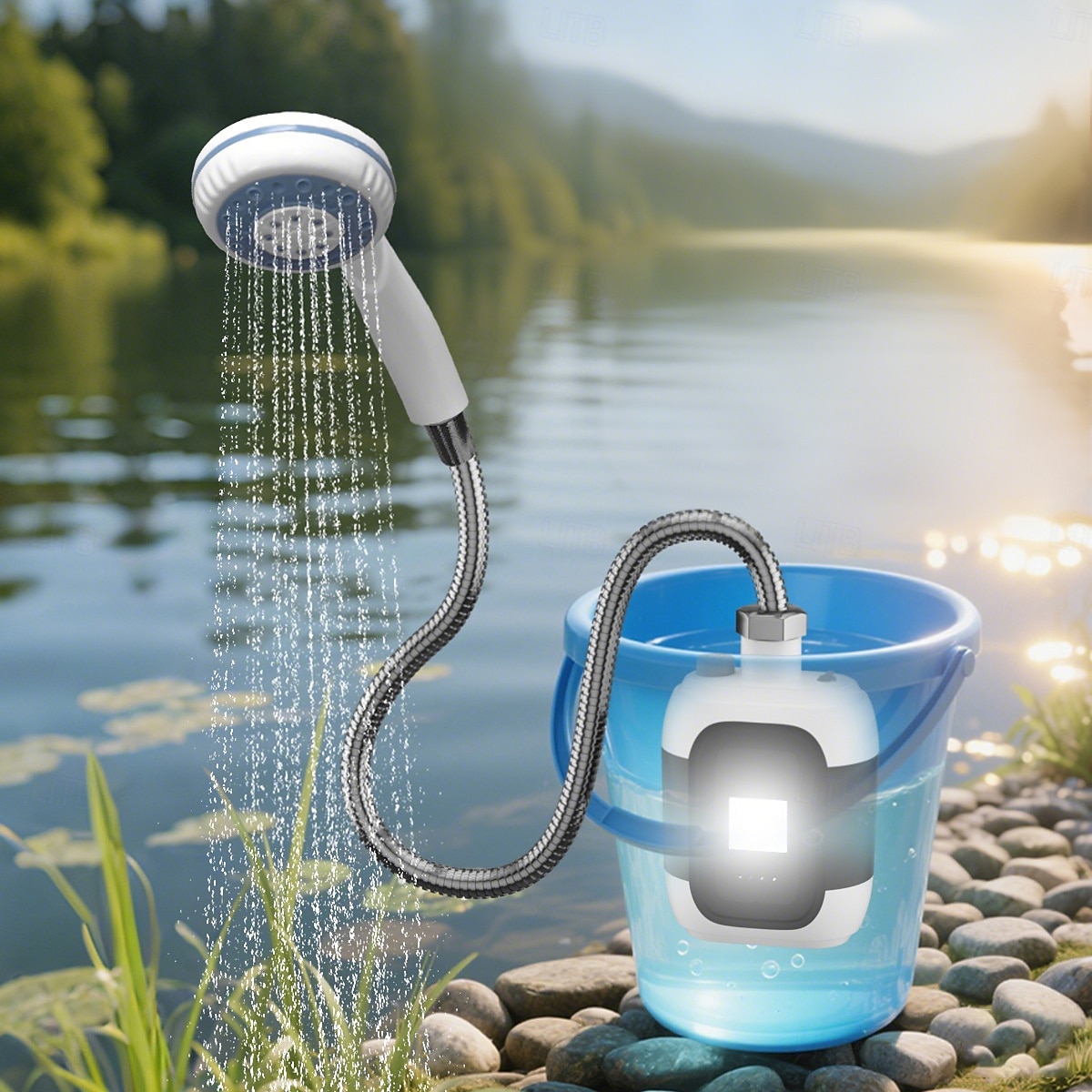 Pompa per doccia da campeggio, doccia portatile da campeggio da 2200 mAh con luce a LED, pratica doccia elettrica multiuso per esterni, per il lavaggio auto all'aperto in dormitorio. del 2025 a $35.99 –P2
