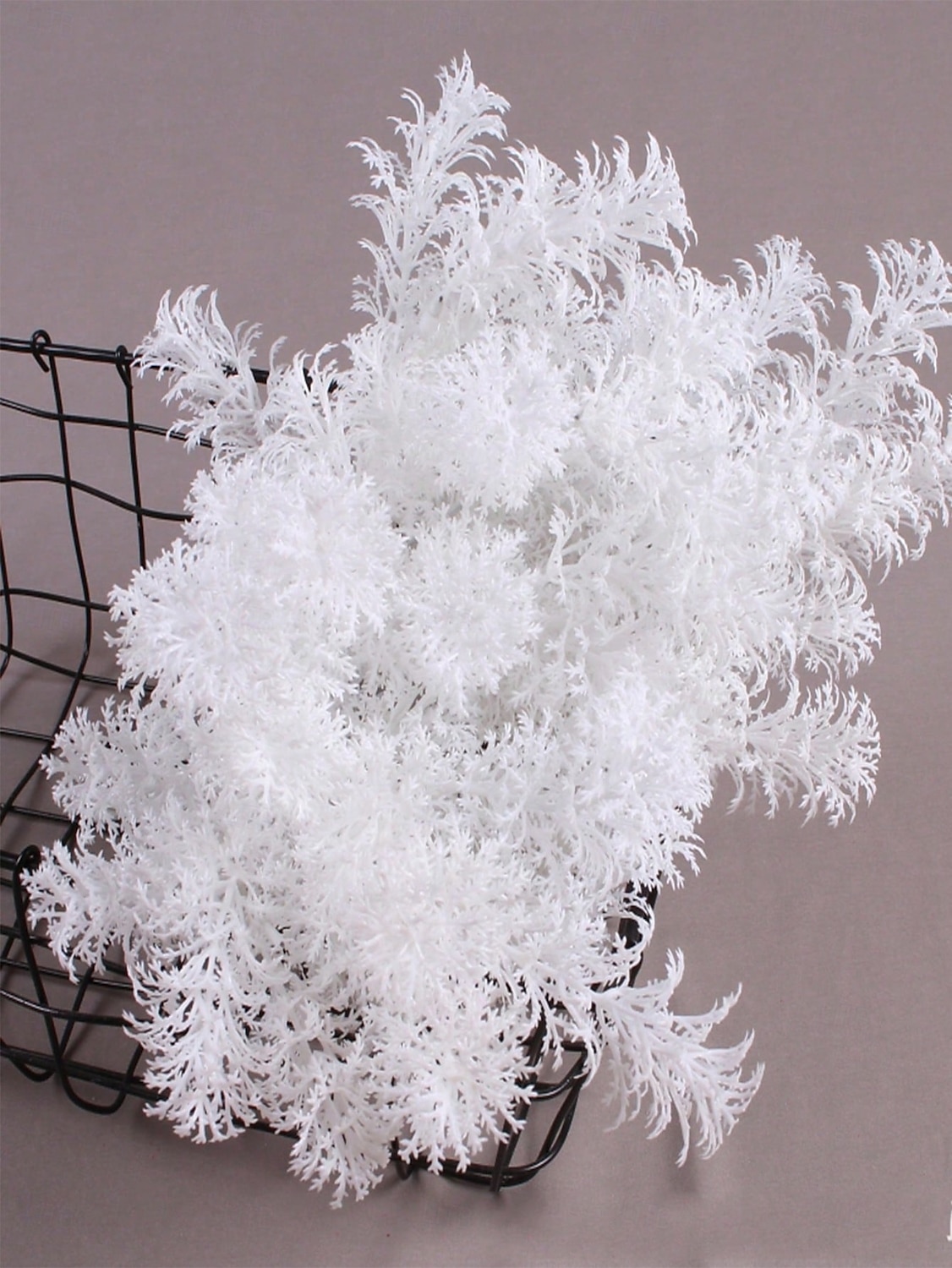 5 stk. simulering av tåkeblomst og rimgress, kunstige røde blomster til bryllupsdekor, bryllupsdekorasjonsmateriale, furu til hjemme- og arrangementdekorasjon 2025 - $13.99 –P4