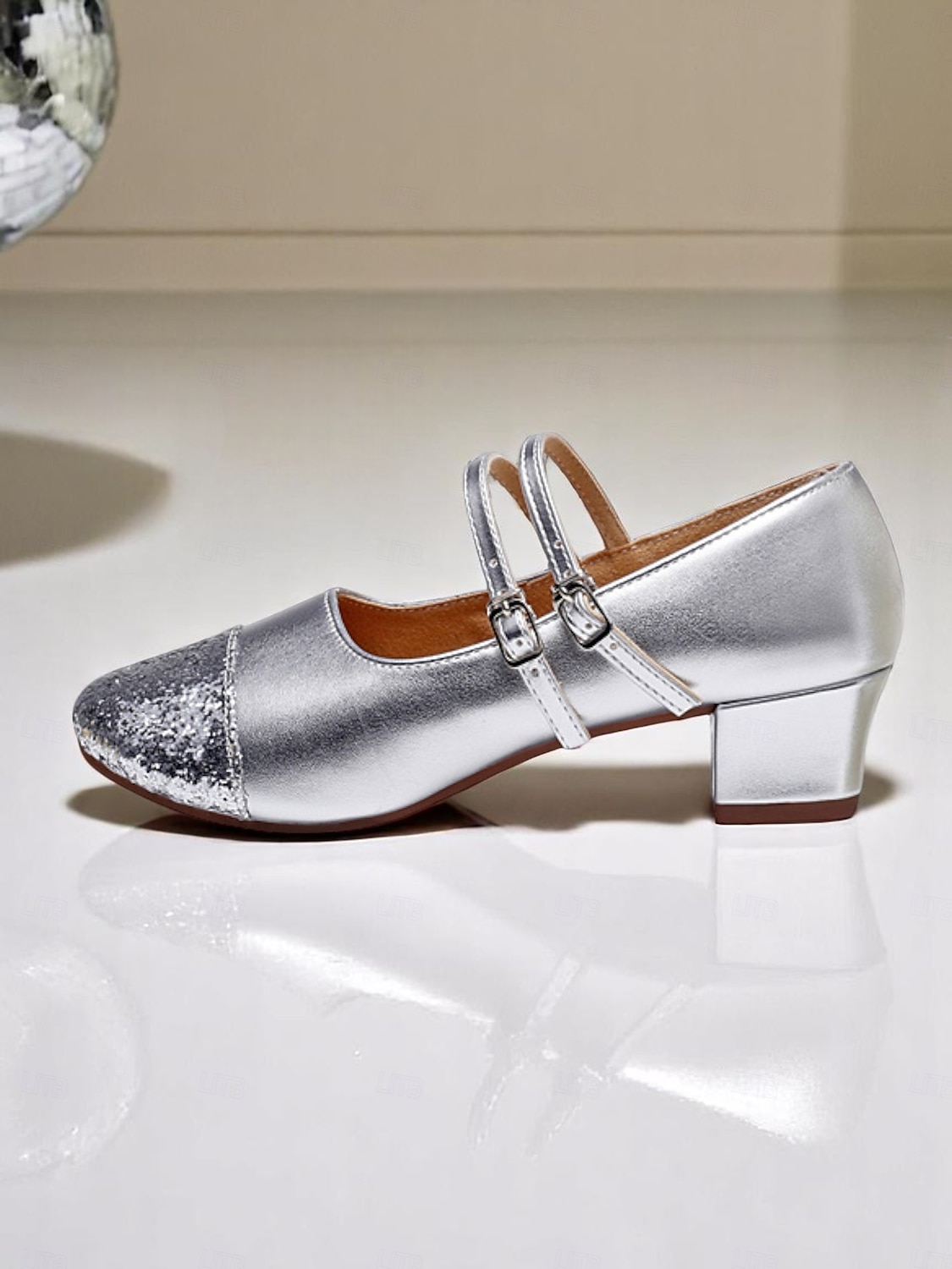 Damen-Tanzschuhe mit goldener Glitzerspitze und Doppelriemen – professionelle Standard-Latein-Tanzschuhe mit niedrigem Absatz für Auftritte und Tanzkurse 2025 - $32.99 –P2