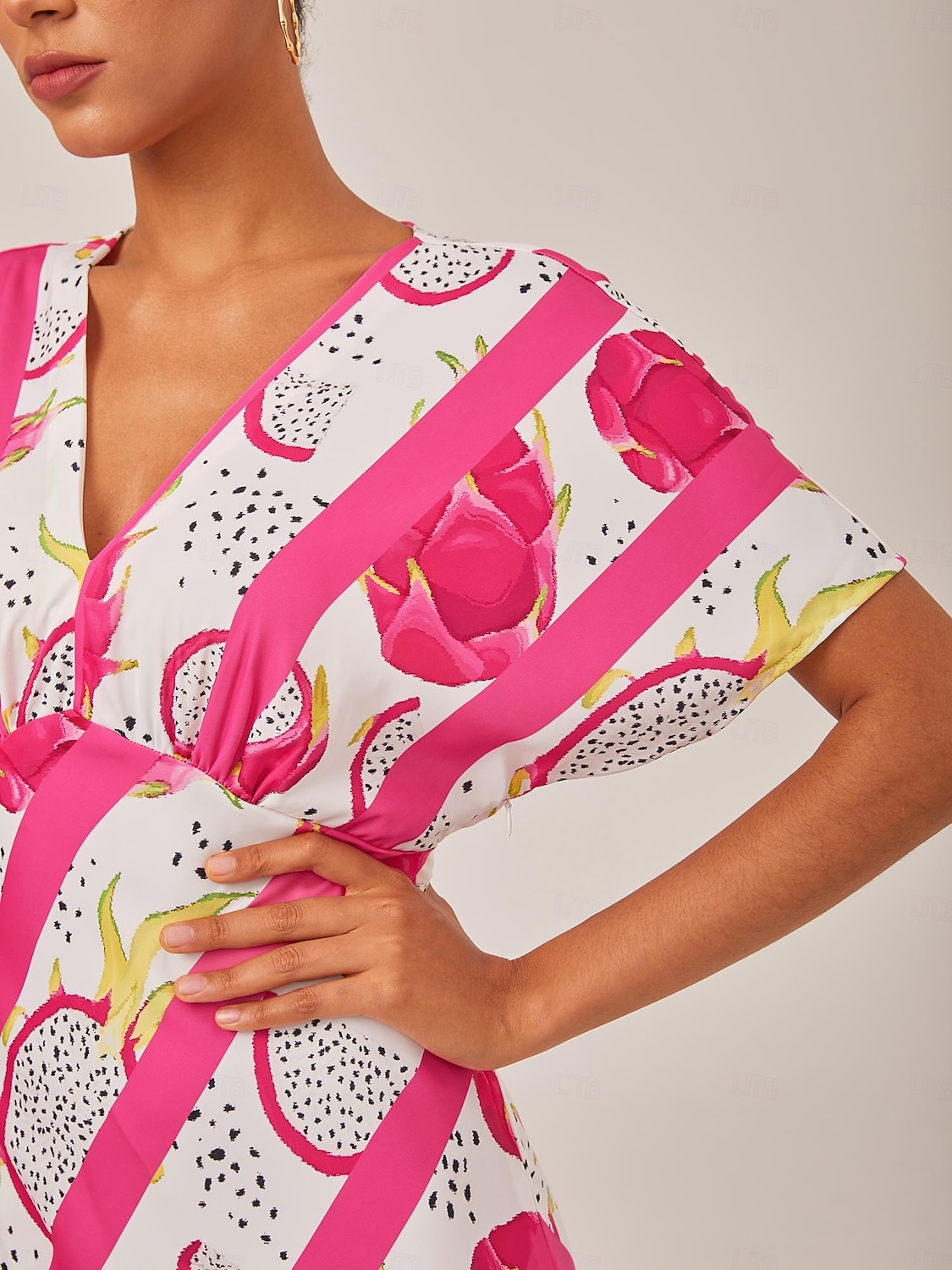 Femmes Féminin Robe Décontractée Robe Longue Maxi Robe Rose Claire Manche Courte Fruit Col en V Imprimé Été Col en V Vacances XS S M de 2025 ? $71.99 –P4