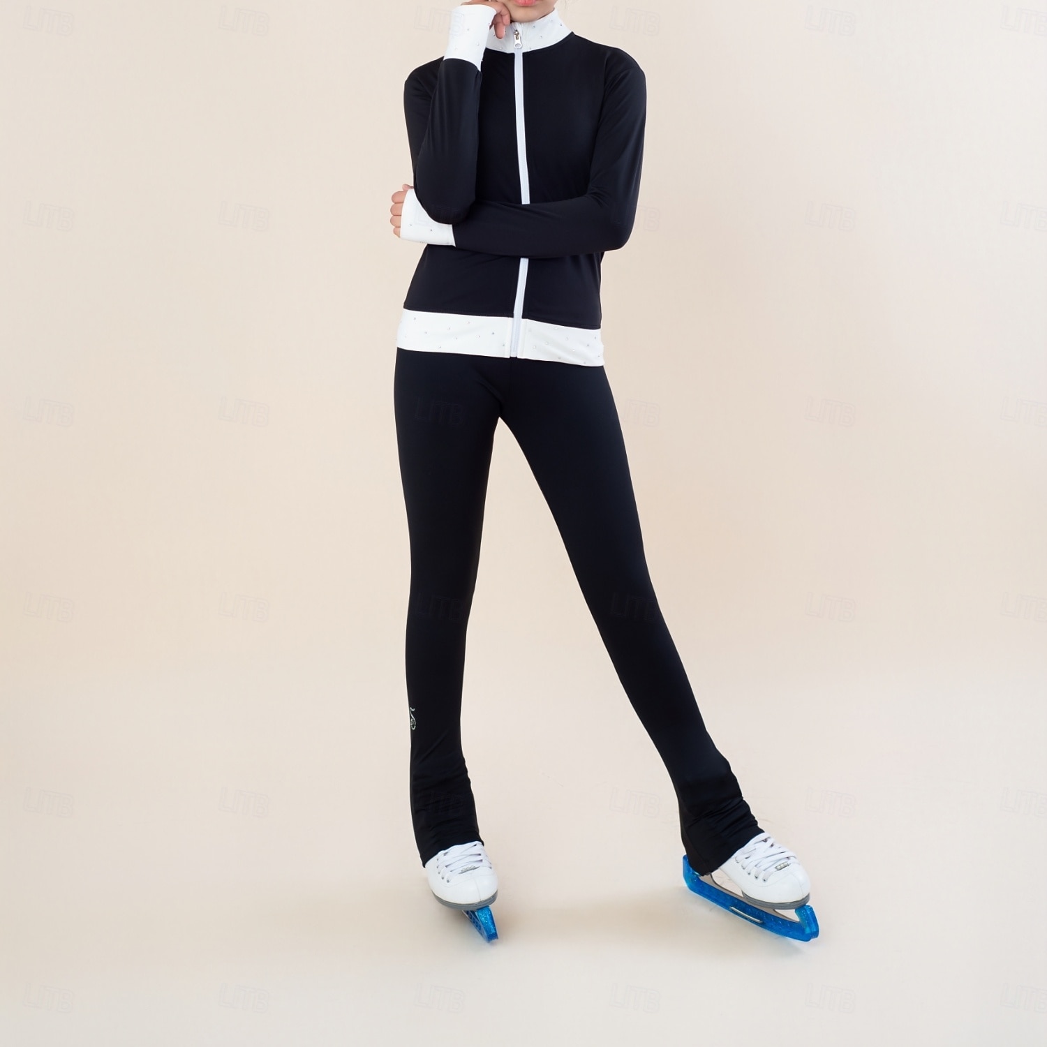 מעיל פליז להחלקה אמנותית מכנסי החלקה אמנותית לנשים מעיל החלקה על הקרח לבנות גרביונים חולצה שחורה אדומה טלאים חור לאגודל ספנדקס גמיש אימון אימון 2026 - $161.99 –P1