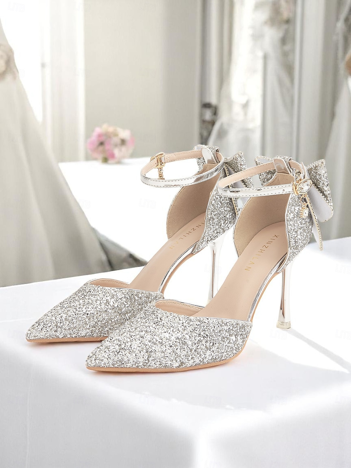 Scarpe da sposa con tacco a spillo e cinturino alla caviglia, con punta affilata e glitter argento, per spose ed eleganti occasioni nuziali del 2025 a $46.99 –P3