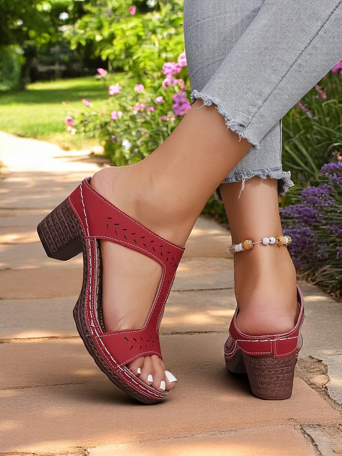 sandali da donna con cinturino a T rosso - tacco comodo e design traforato, ideali per abbigliamento casual ed eventi estivi alla moda del 2025 a $24.99 –P6