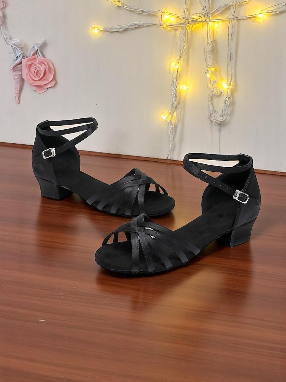damesko med leopardmønster og stropper og lav kitten hæl – stilige dansesko for ballroom og latin dans 2025 - $26.99 –P4
