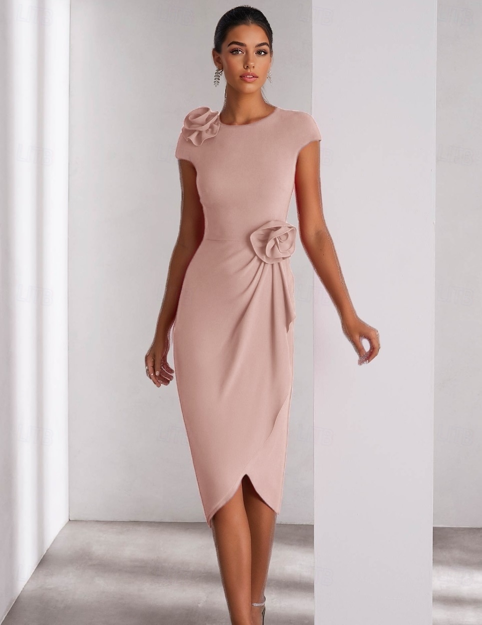 Abiti cocktail a colonna rosa eleganti formali per invitati a matrimoni lunghezza caviglia maniche corte scollatura a girocollo crepe elastico con fiore sulla spalla del 2025 a $129.99 –P3