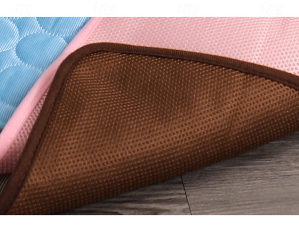 Tapis rafraîchissant pour chien - lit rafraîchissant instantané pour chien &chats non toxiques &tapis rafraîchissant antidérapant lavable en machine pour l'intérieur &utilisation en voyage de 2025 ? $13.99 –P7