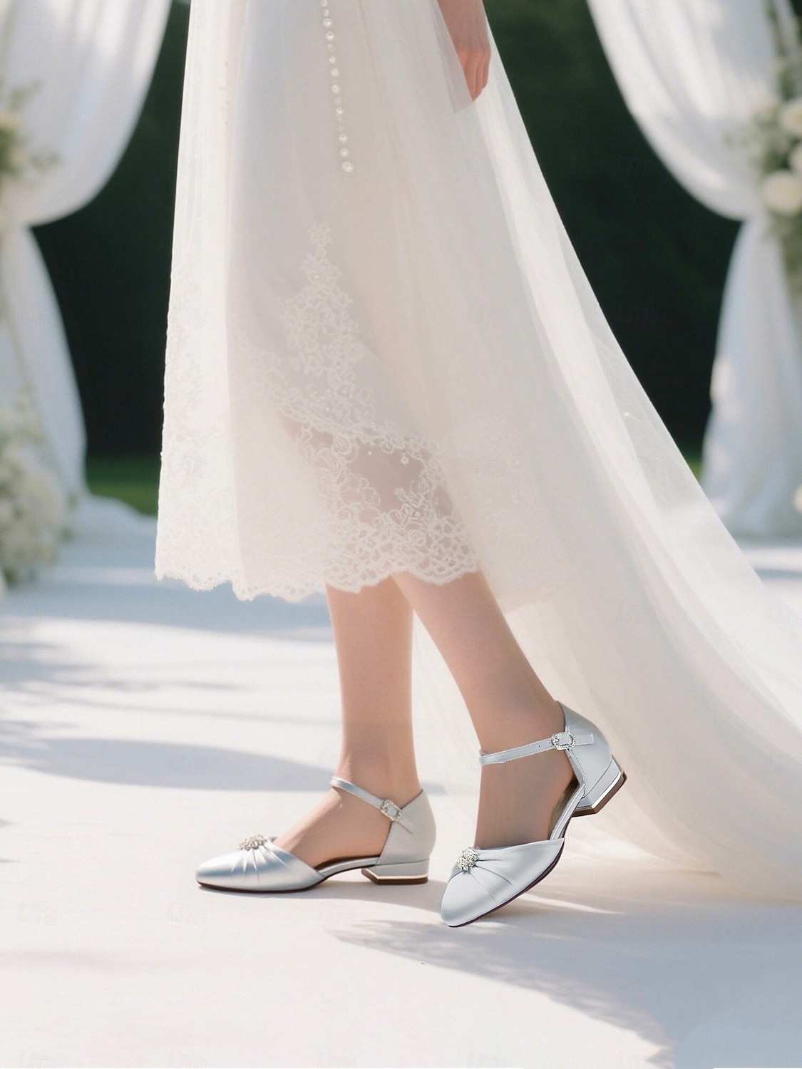 Женские свадебные туфли из серебристого атласа со стразами и ремешком на щиколотке, элегантные и удобные, идеально подходят для официальных свадеб 2026 - $64.99 –P1