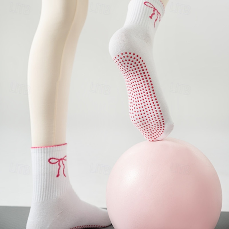 3 paria pitäviä pilates-sukkia naisille, liukumattomat jooga-urheilusukat, pitkät puuvillaiset liukumattomat sukat silikonipisteillä, hengittävät hiljaiset barre-sukat sisätiloissa käytettäväksi 2026 - $12.49 –P5