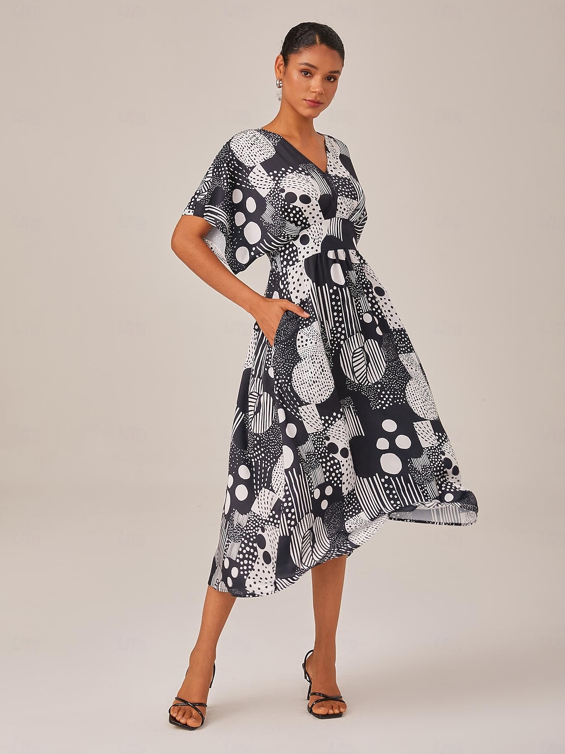 nero  &abito midi con scollo a V e pois astratti bianchi del 2025 a $75.99 –P2