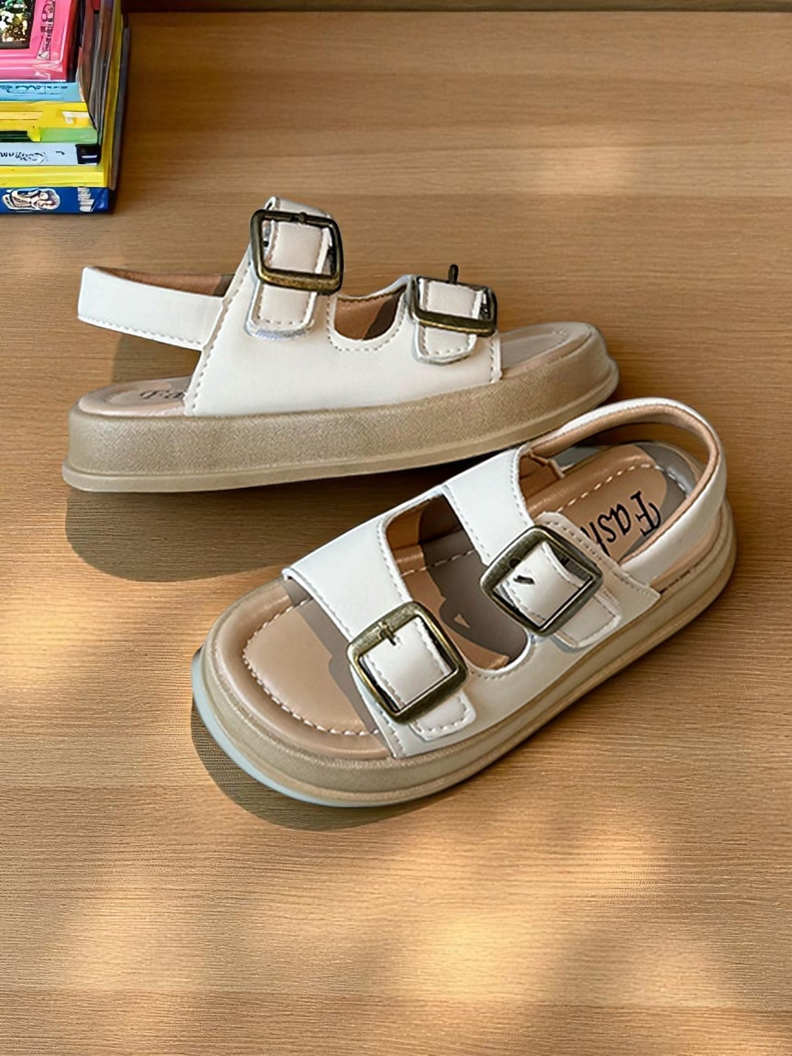 Beige skolsandaler med dubbla spännen för flickor – bekväma halkfria skor för skolstart och vardagsbruk 2026 - $24.99 –P3