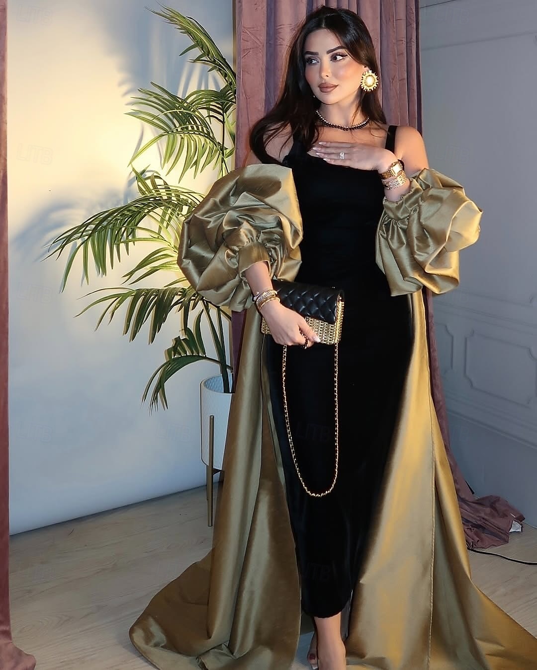 Robe de soirée élégante en colonne/silhouette ajustée robe formelle de mariage longue à partir du sol à manches longues col carré satin avec châle de 2025 ? $137.99 –P1