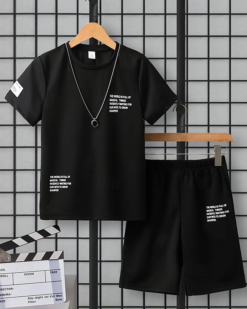 2 osainen Lapset Poikien Puku T-paita ja shortsit Asu Kirjain Lyhythihainen Crewneck Aseta ulko- Urheilu Muoti Kesä 4 vuotta + Musta Valkoinen Rubiini 2025 - $23.99 –P4