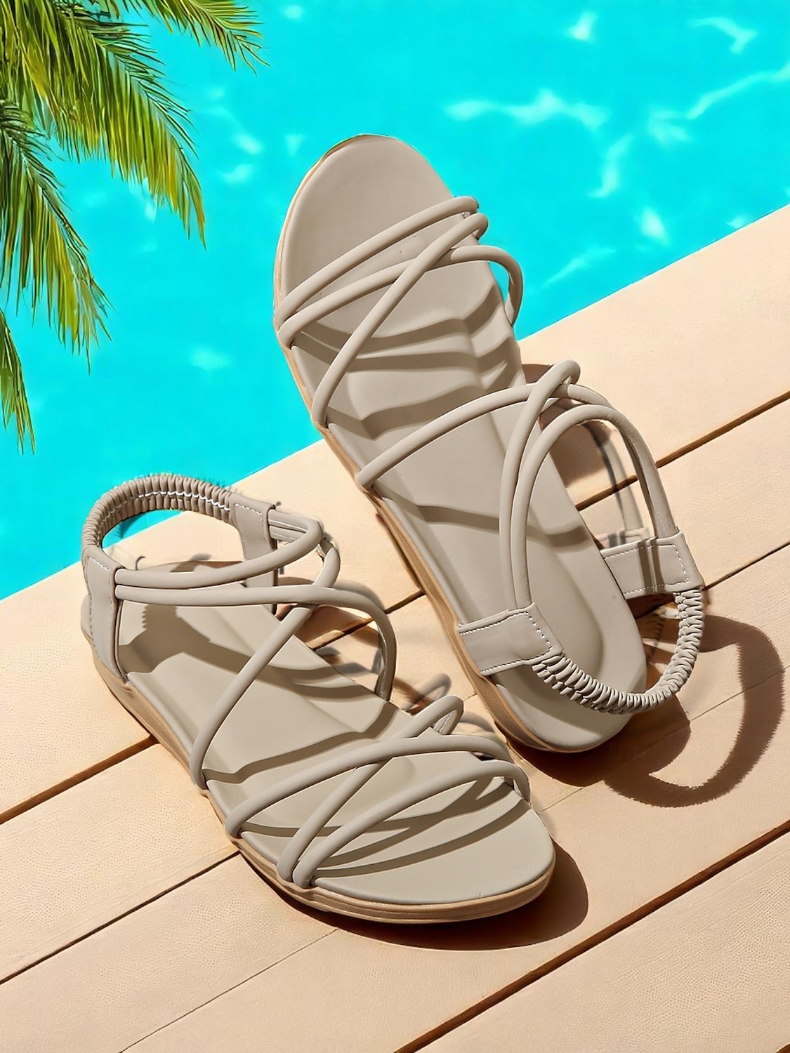 Sandales plates beiges à brides élastiques pour femmes – Chaussures de plage légères et minimalistes pour les vacances d'été, les tenues de villégiature et les tenues décontractées du quotidien de 2025 ? $19.99 –P4