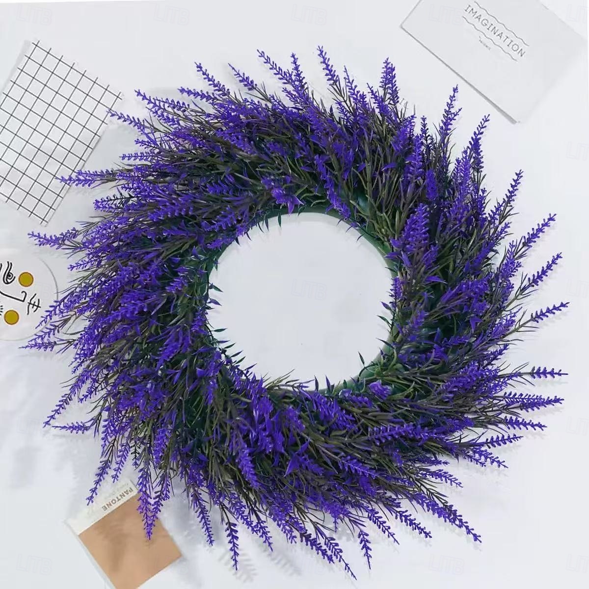 Ghirlanda di lavanda artificiale da 40 cm per porta d'ingresso, decorazione da parete per interni, decorazione per matrimoni e accessorio fotografico del 2026 a $22.99 –P5