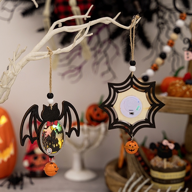 2025年 ハロウィーンのLED木製オーナメント3個、吊り下げ装飾、怖いカボチャとクモのサイン、ハロウィーンの壁の装飾とパーティーの雰囲気に最適  コレクション – $19.99 –P4