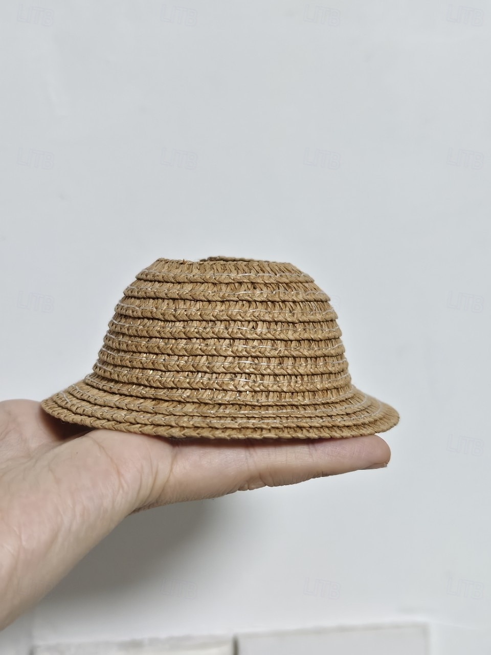 3 יחידות כובעי קש מיניאטוריים לבובות ויניל 17 ס"מ, כובע קש מיניאטורי טבעי, בובת עשה זאת בעצמך, קישוטי בית בובות 2025 - $16.99 –P5