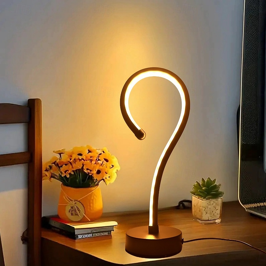 Lampe de bureau créative en forme de point d'interrogation pour salon, chambre à coucher, lumière tricolore, moderne et contemporaine, alimentée par USB pour chambre à coucher <5v a / b de 2025 ? $15.99 –P9