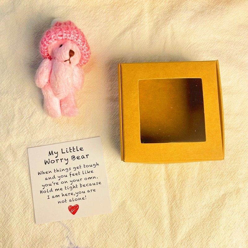Mini orsacchiotto di peluche fatto a mano in confezione regalo, peluche tascabile per bambini e adulti, grazioso orsetto per regali di compleanno, San Valentino e anniversario. del 2025 a $9.99 –P2