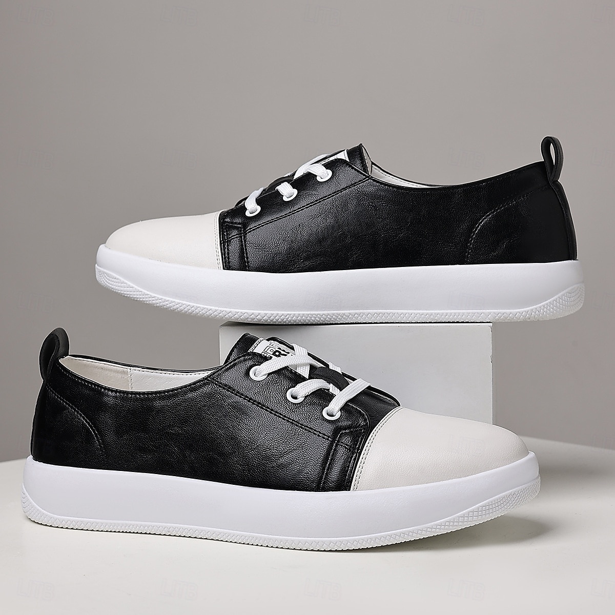 Herren-Sneaker aus blauem Kunstleder mit weißer Gummisohle – bequeme Schnürsneaker für Sport, Reisen und Freizeit 2025 - $34.99 –P9