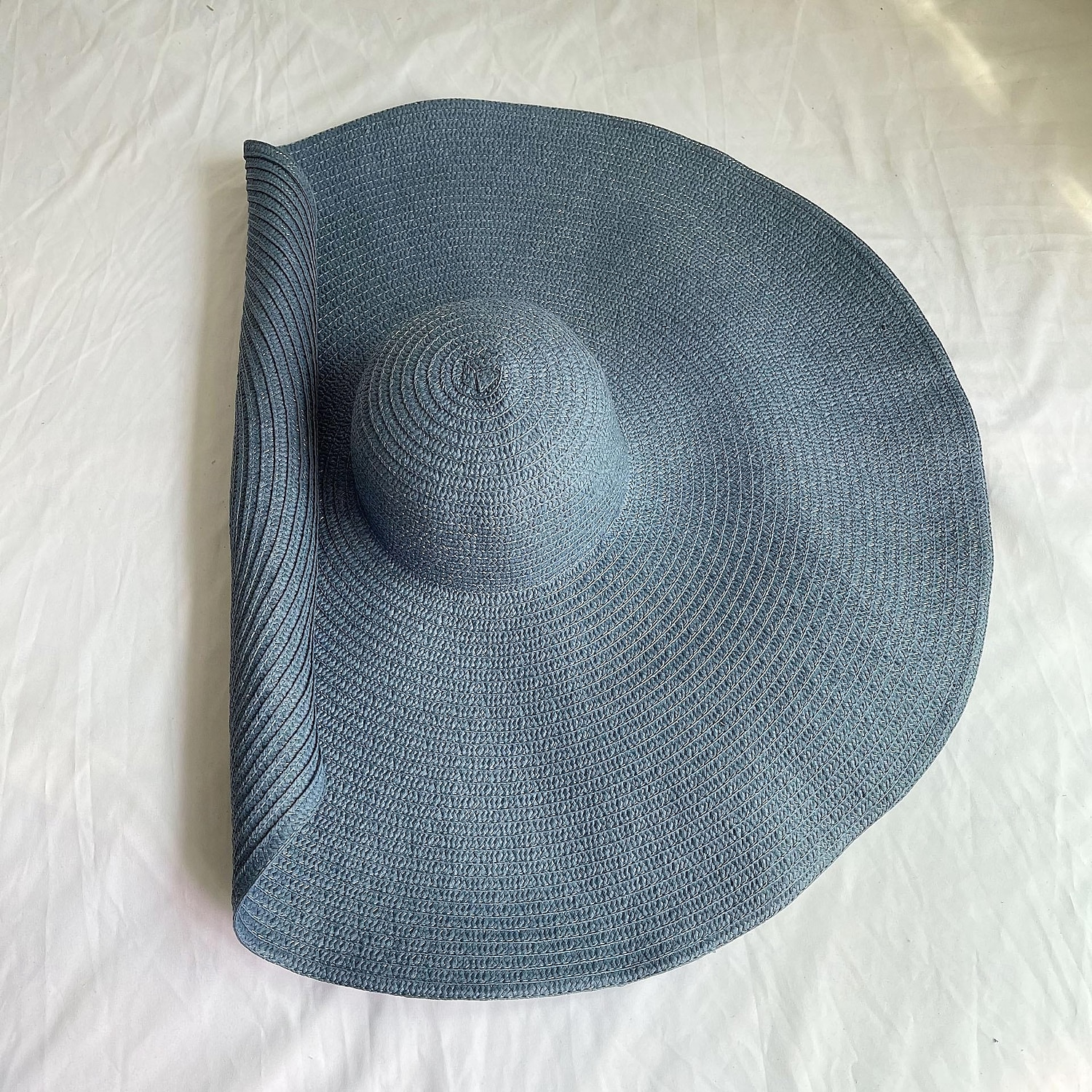 übergroßer Strand-Strohhut Damenmode großer Sonnenhut mit breiter Krempe Sommer-Roll-up-weicher Sonnenhut geeignet für Strandhut faltbar 2025 - $58.99 –P15
