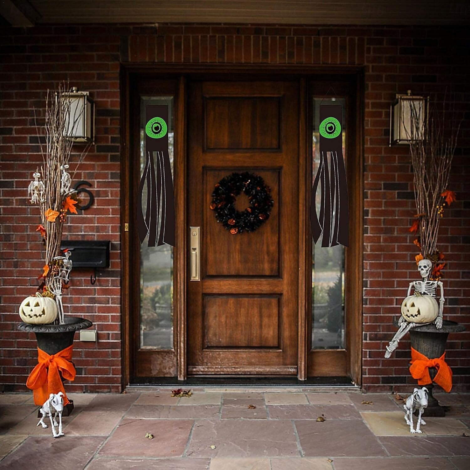 Luz noturna de cata-vento fantasma de Halloween, decoração pendurada com LED assustador com brilho fantasmagórico, à prova d'água e resistente às intempéries para decoração de quintal, varanda ou jardim ao ar livre, perfeita para a atmosfera de noite de H de 2025 por $8.99 –P1