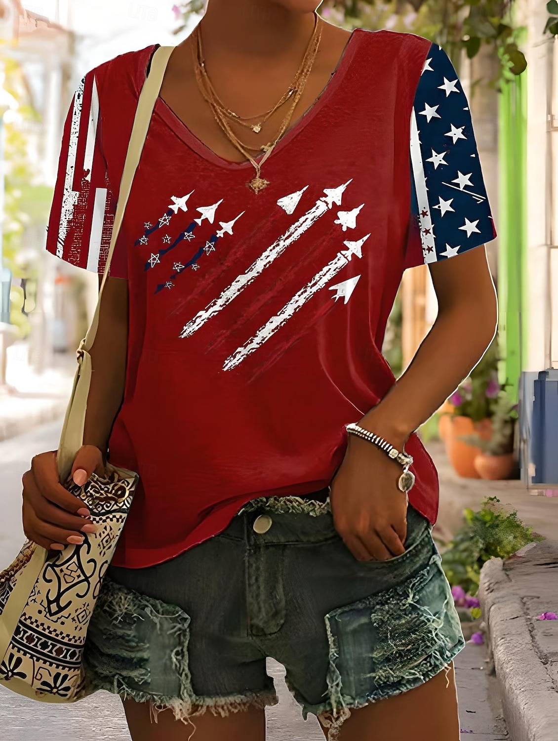 T-Shirt Patriottica per Donna del Giorno dell'Indipendenza Quattro di Luglio Grafiche Cuore Bandiera Americana Stile Vintage Elegante Classica Maniche Corte Collo a V Regular Stagionale Stampa del 2025 a $19.99 –P2