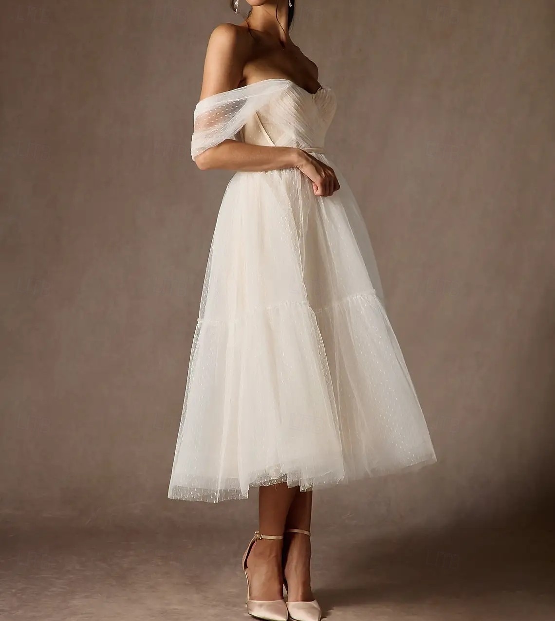 Piccoli Abiti Bianchi per Fidanzamento Abiti da Sposa A-Line Cuore Innamorato Senza Maniche in Lungo Satin Abiti Sposa con Cintura  Nastro Pieghe del 2025 a $155.99 –P3