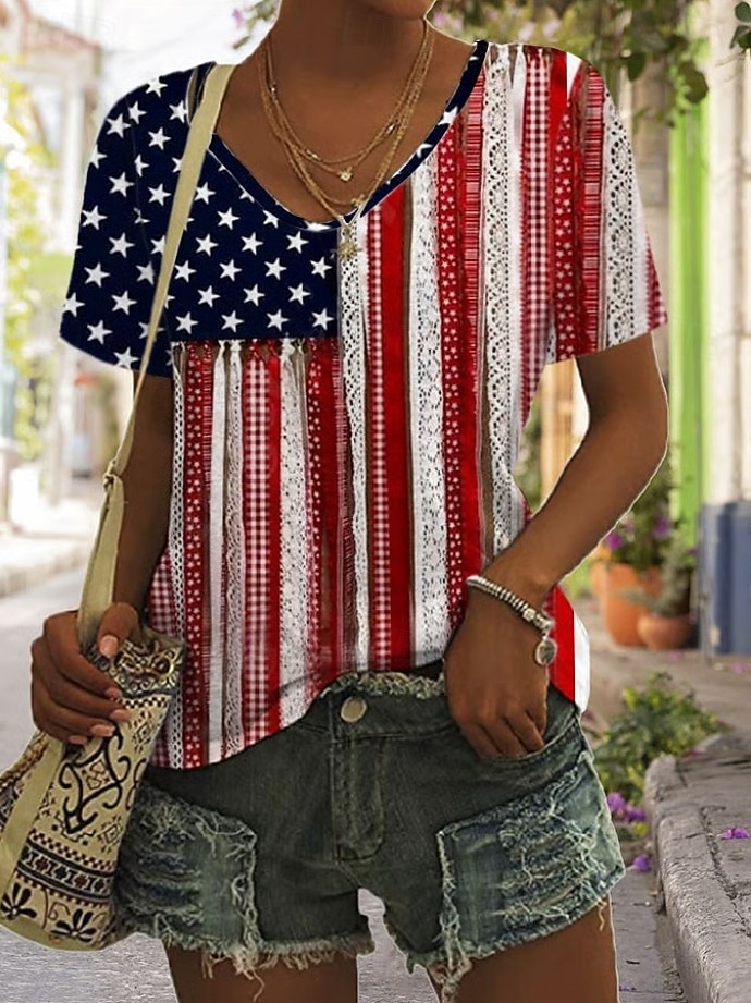 T-shirt féminin Jour de l'Indépendance Drapeau Drapeau américain Drapeau national Élégant Décontracté Manche courte Col en V Hauts réguliers Imprimé quotidien Week-end Noir Été Printemps de 2025 ? $19.99 –P2