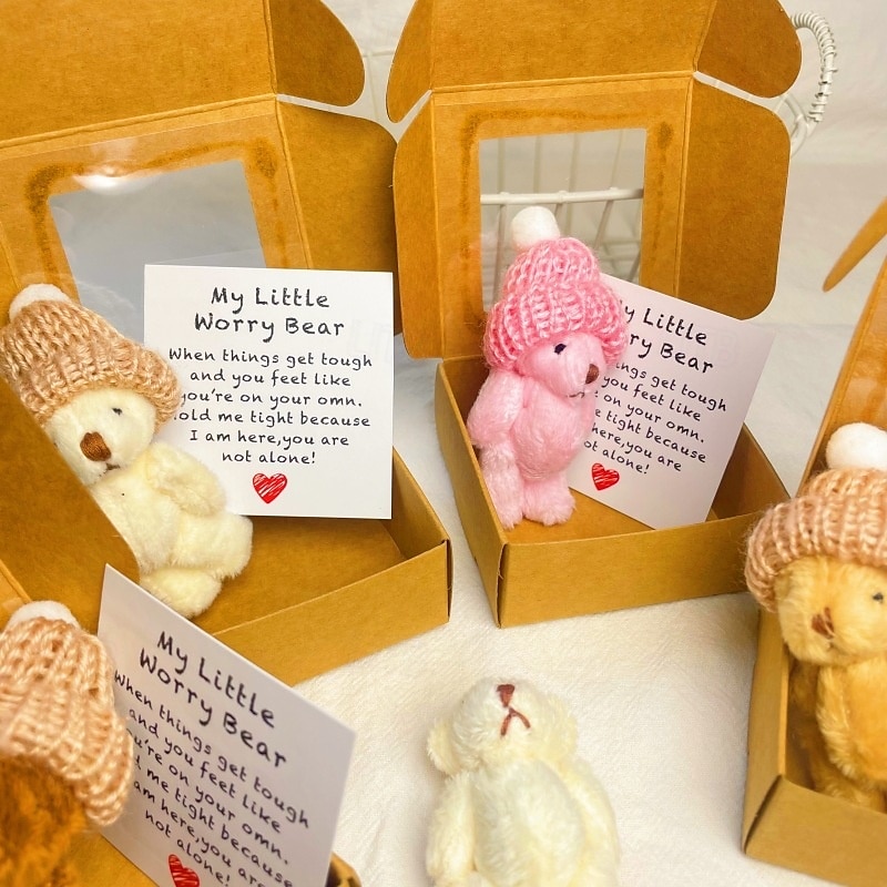 Mini orsacchiotto di peluche fatto a mano in confezione regalo, peluche tascabile per bambini e adulti, grazioso orsetto per regali di compleanno, San Valentino e anniversario. del 2025 a $9.99 –P3