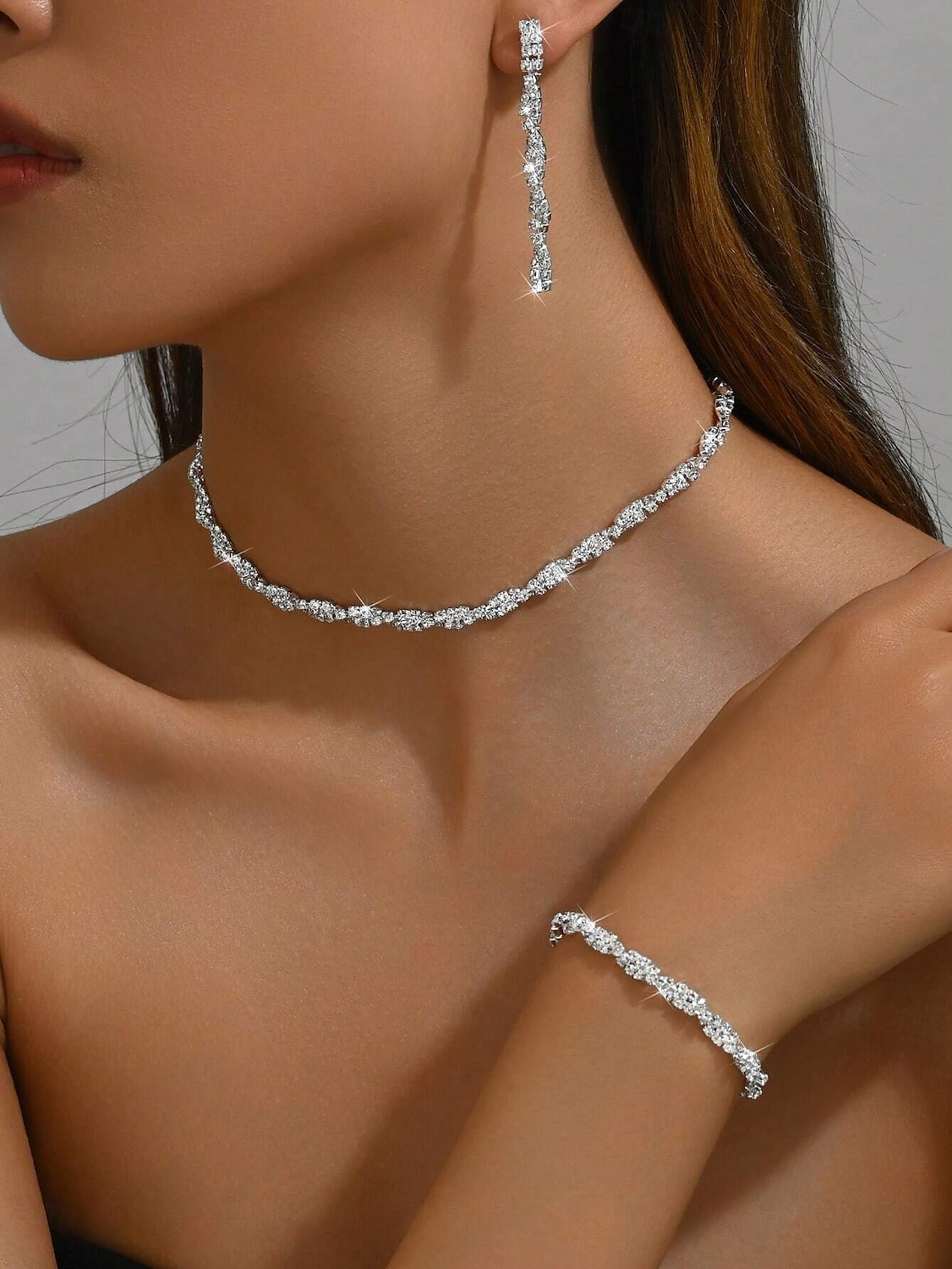 Ensembles de bijoux de mariée 1 ensemble boucles d'oreilles en zircon strass collier bracelets ensemble de bijoux élégant pour femmes pour mariage occasion spéciale fête tenue de soirée de 2025 ? $27.99 –P3