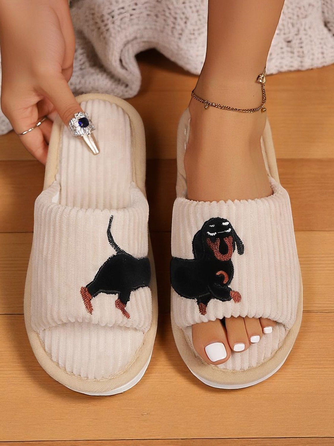 Papuci de casă pentru femei, din pluș, cu broderie de câini, sandale confortabile din catifea reiată, perfecți pentru relaxare și lenevire acasă 2025 - $14.99 –P3