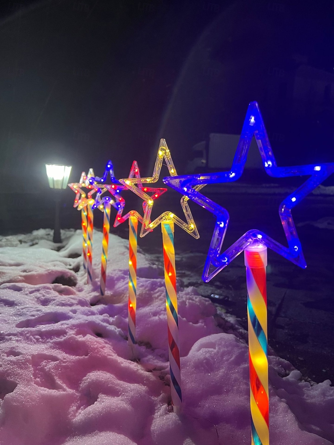 1 Pacco Luci Solari da Giardino Patriottiche 6 LED Impermeabili Rosso Bianco Blu Luce a Stella a 5 Punte 4 Luglio Giorno dell'Indipendenza 250° Anniversario Giorno della Memoria per Festa Giardino del 2026 a $26.99 –P6