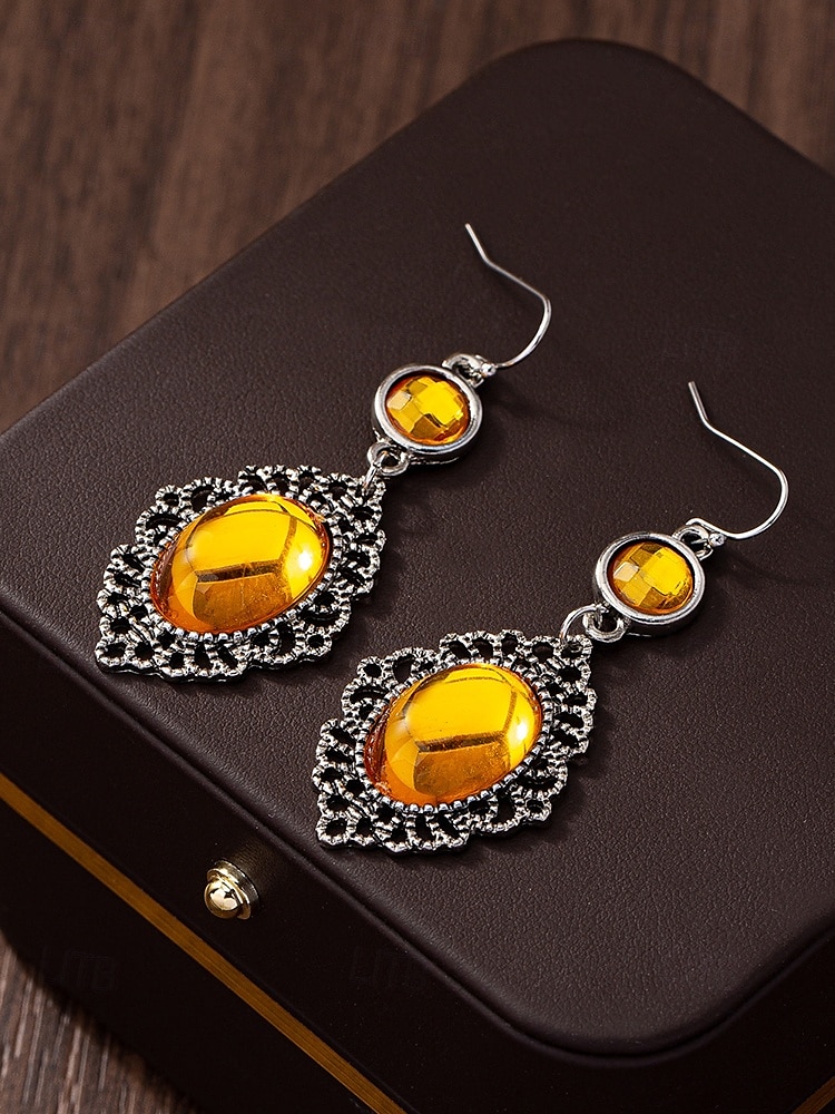 Boucles d'oreilles pendantes gothiques vintage pour femmes avec pierre précieuse rouge, design pendant en filigrane d'argent antique pour fête d'Halloween et cosplay de 2025 ? $7.99 –P9