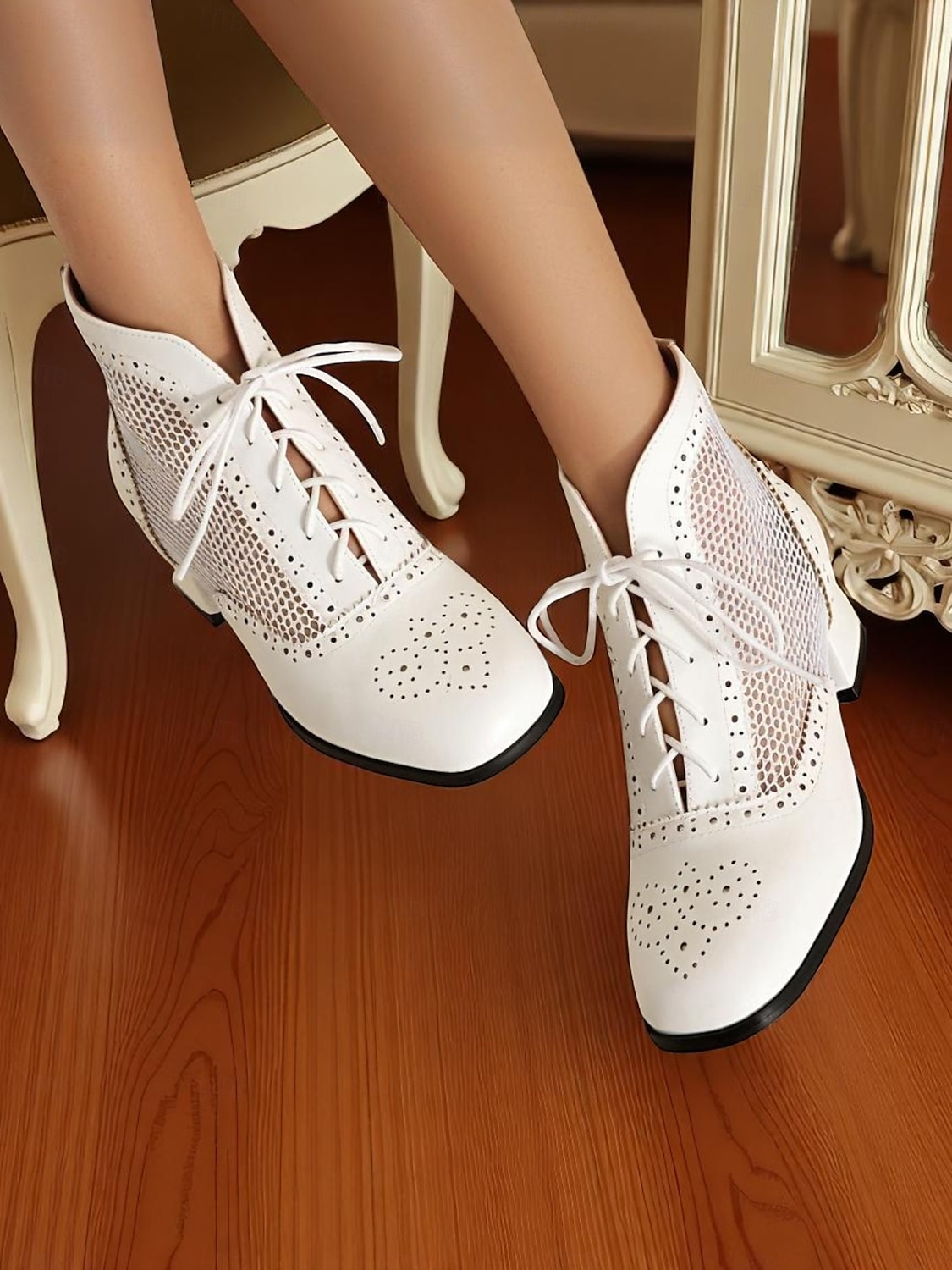 Bottes Oxford blanches en maille édouardienne pour femmes des années 1910 - Chaussures de danse à lacets vintage avec motif découpé et talons épais pour les soirées jazz d'été et les costumes rétro de 2025 ? $46.99 –P2