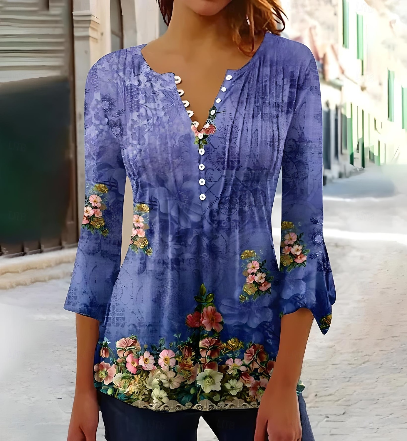 Femmes Chemisier A Ombre Fleuri Graphique Élégant Manche 3/4 Col en V Hauts Réguliers Quotidien Sortir Boutons Noir Blanche Bleu Violet Vert Été Printemps Automne de 2025 ? $27.99 –P4