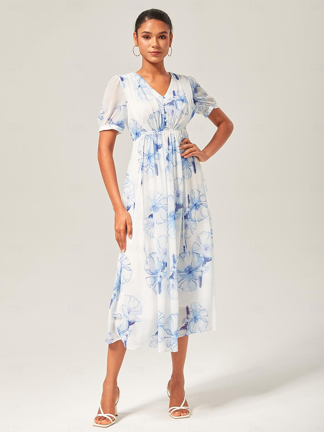 robe longue en mousseline délavée à fleurs bleues de 2025 ? $82.99 –P1