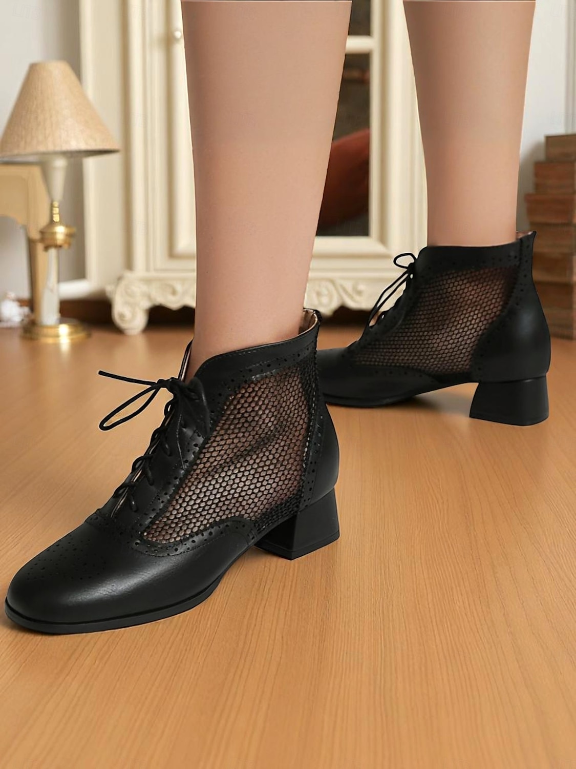 Bottes Oxford blanches en maille édouardienne pour femmes des années 1910 - Chaussures de danse à lacets vintage avec motif découpé et talons épais pour les soirées jazz d'été et les costumes rétro de 2025 ? $46.99 –P4