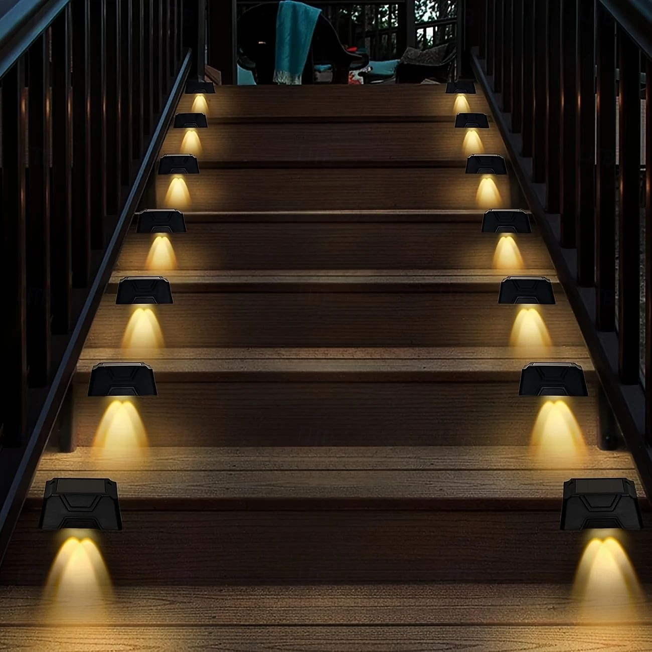 4/8 pezzi di luci solari da esterno per recinzione da giardino, impermeabili, a LED, da parete, per scale, da giardino, patio, balcone, illuminazione decorativa del 2025 a $19.99 –P5