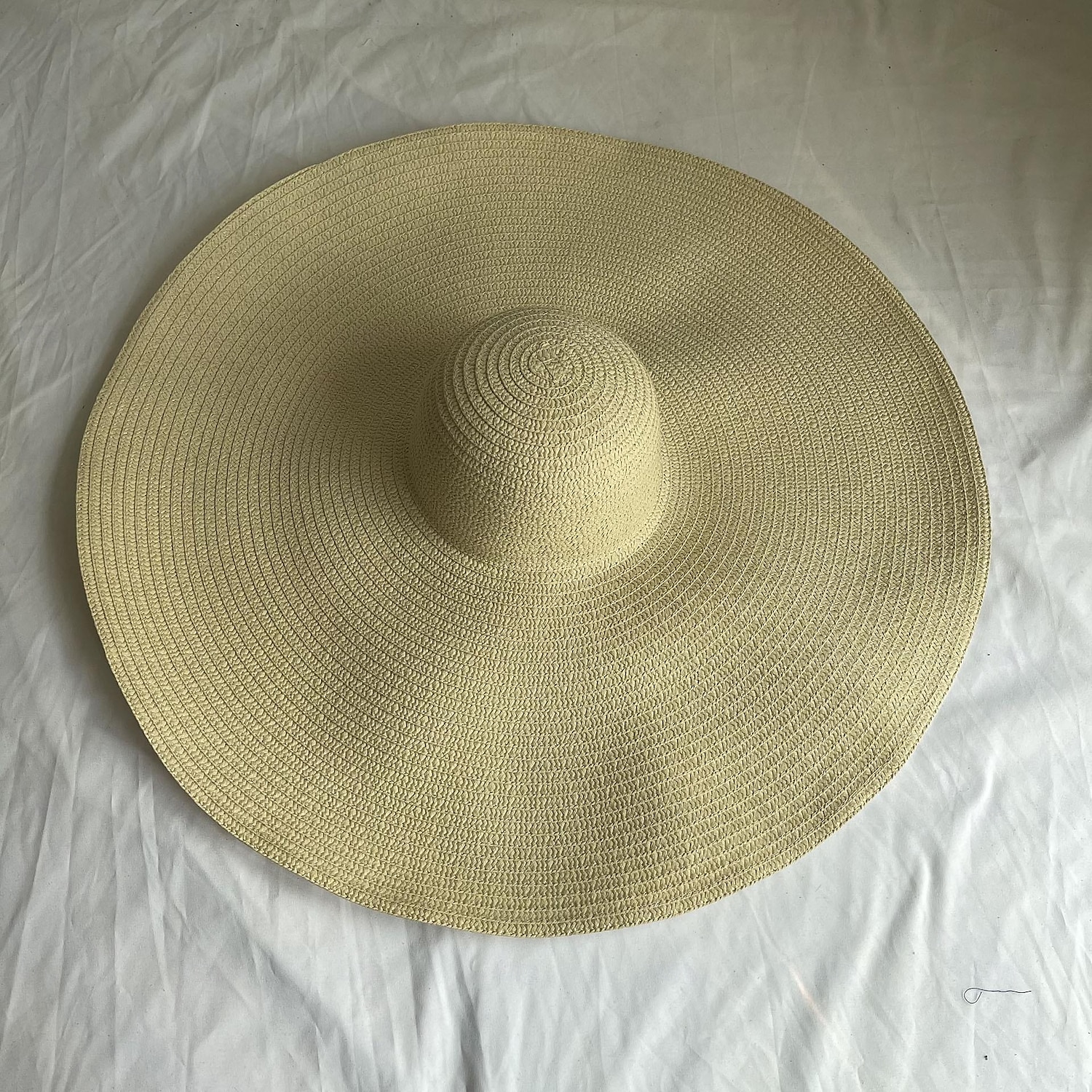 übergroßer Strand-Strohhut Damenmode großer Sonnenhut mit breiter Krempe Sommer-Roll-up-weicher Sonnenhut geeignet für Strandhut faltbar 2025 - $58.99 –P12